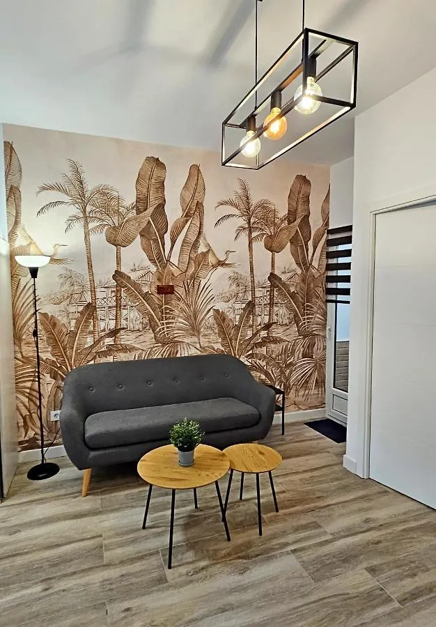 Elegante Apartamento De Diseno. Almeria